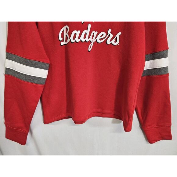 Wisconsin Badgers Box Seat Clothing Co Red Pullover Sweatshirt Size Large NWT - Picture 3 of 7